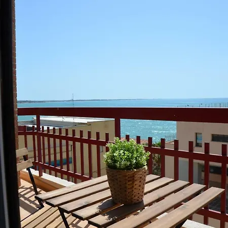 La Finestra Sul Mare Apartment *