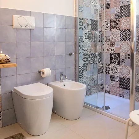 La Finestra Sul Mare Apartment *